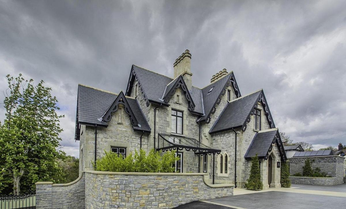 Cae Court Hotel Bridgend  Exterior foto