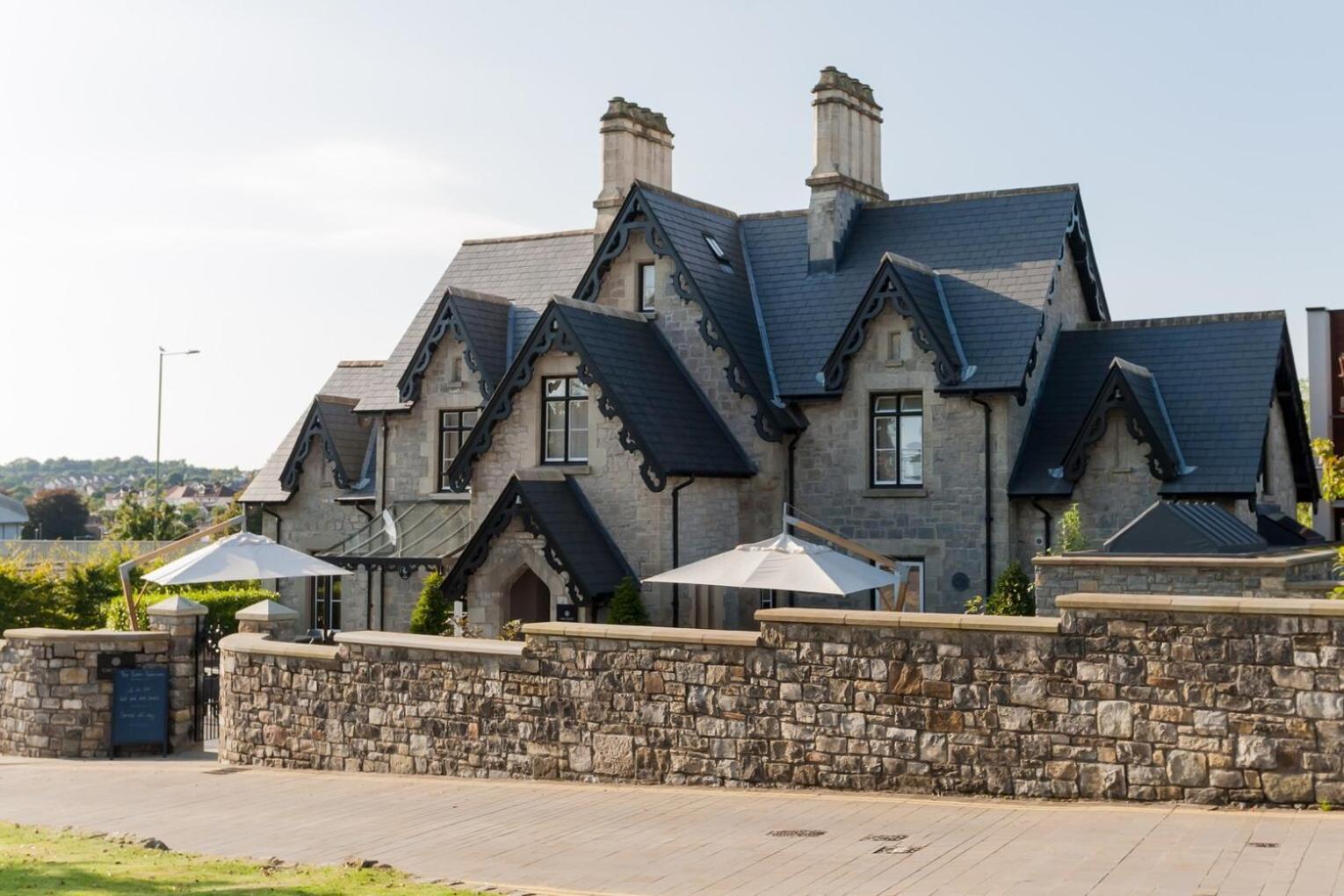 Cae Court Hotel Bridgend  Exterior foto